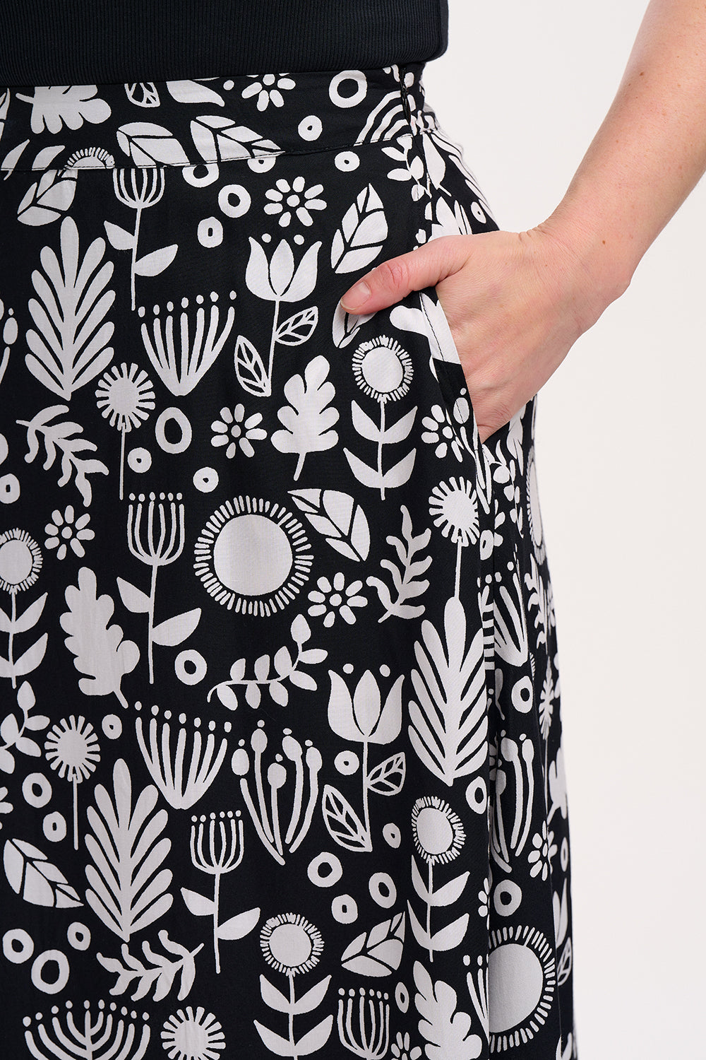 Krista Skirt - Monochrome, Folk Floral